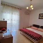Greta\'S Guesthouse